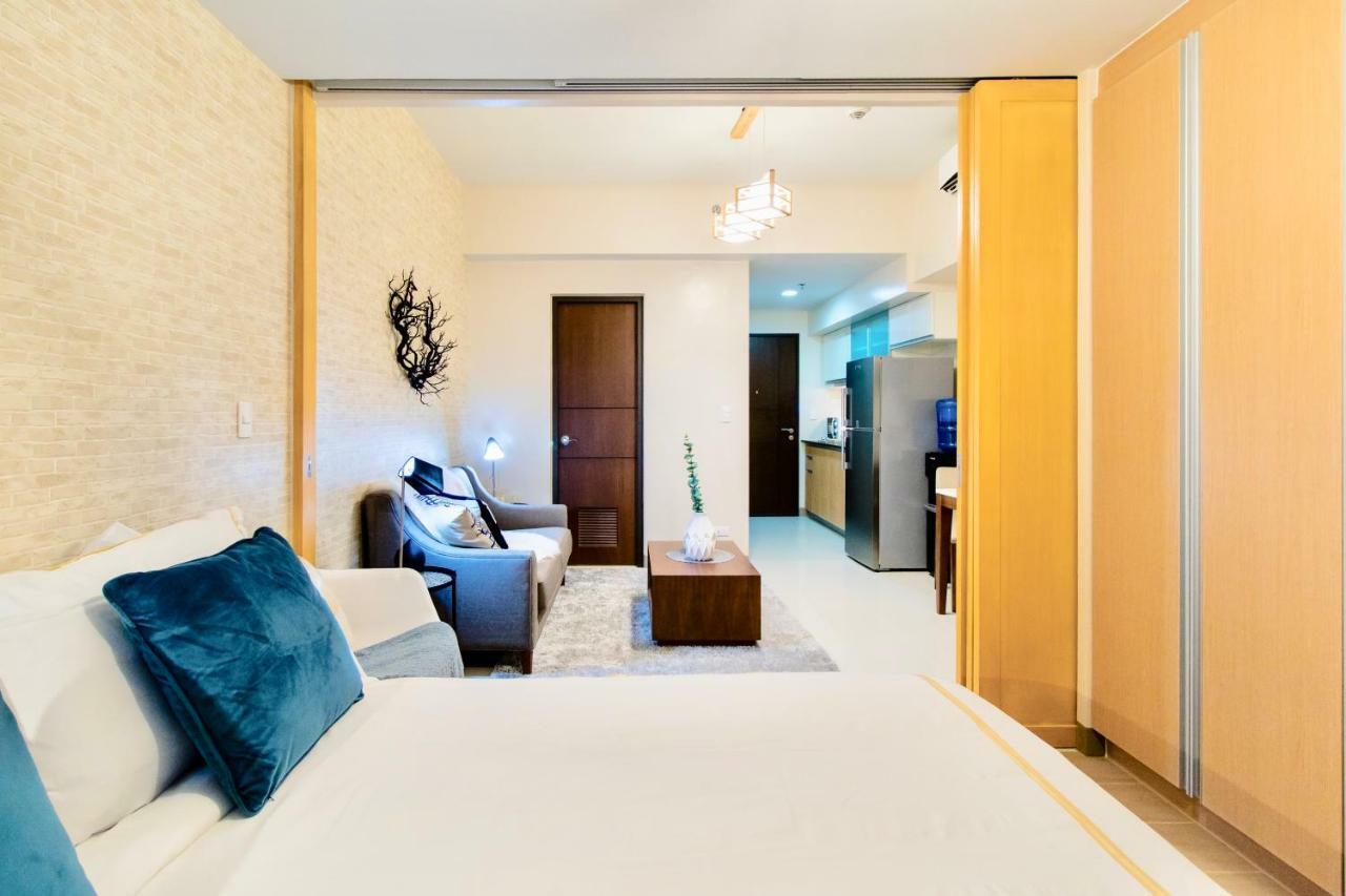 One Uptown Residence Bgc Pateros Экстерьер фото